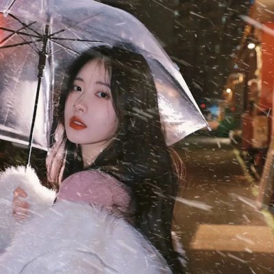 二人漫步几春秋